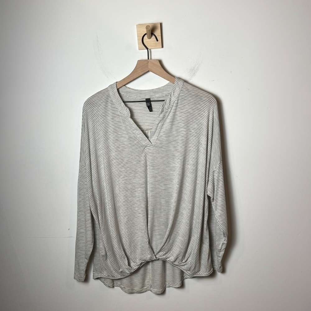Alya Womens V-Neck Gathered Waist High Low Gray Stripe Shirt size L